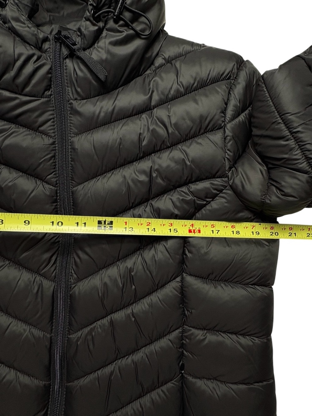 NWT Tommy Hilfiger Black Chevron Puffer Jacket Hooded Packable Large TW5MPC30 - Picture 5 of 12